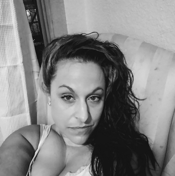 Meet your Posher, Anna paula - Picture 2 of 2